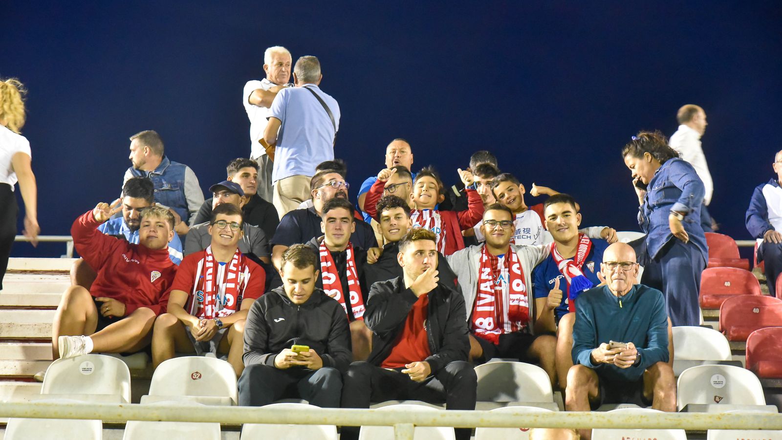 Las fotos del ambiente en el  Algeciras CF - San Fernando CD de la primera jornada.
