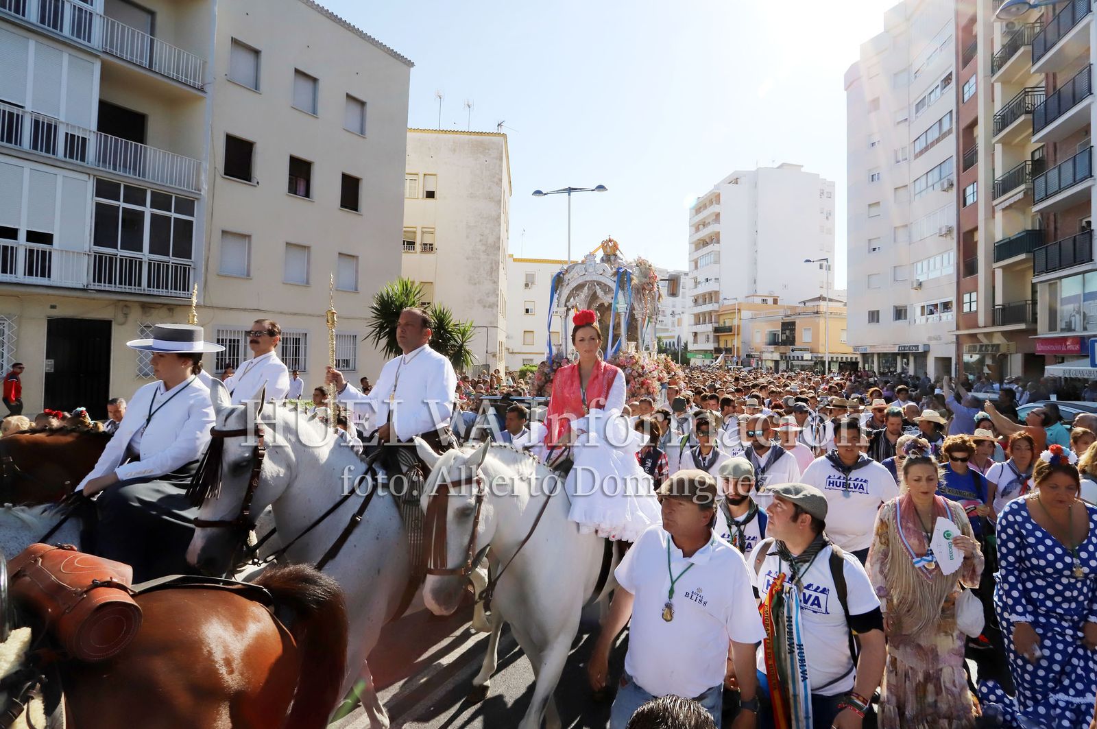 Imágenes de la Hermandad del Rocío de Huelva en su salida. Rocío 2019