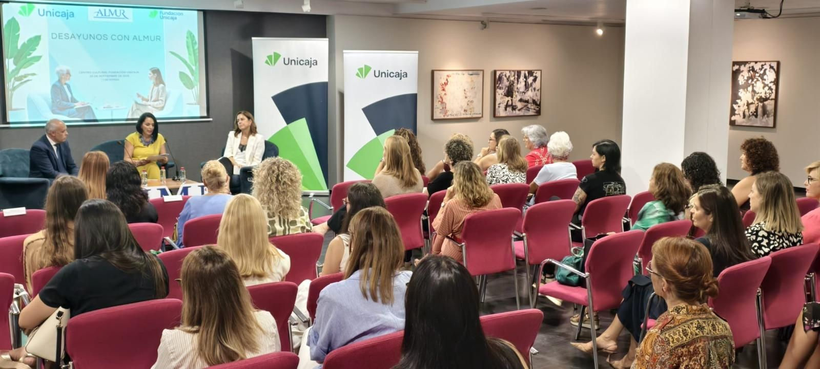 Primera jornada de los desayunos con Almur.