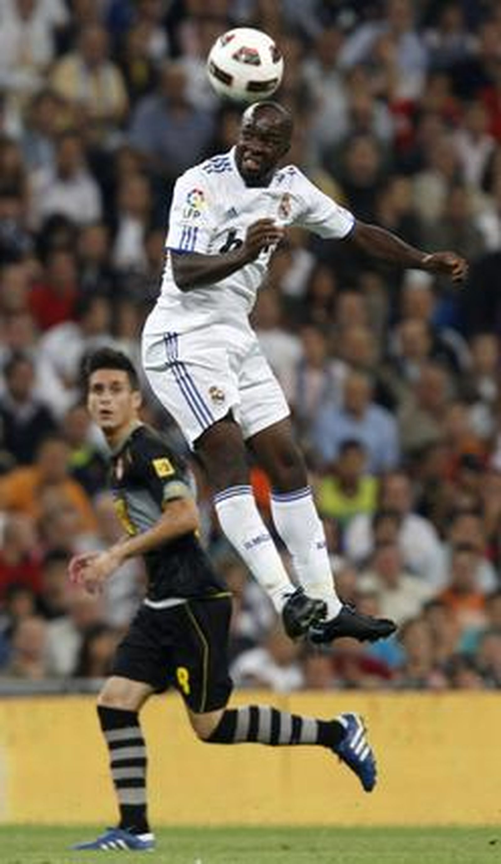 El Real Madrid gana al Espanyol en el Bernabéu. / Reuters
