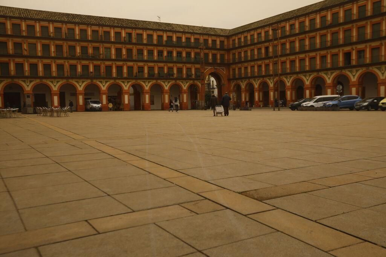 La Plaza de la Corredera tras la calima. La Plaza de la Corredera tras la calima.