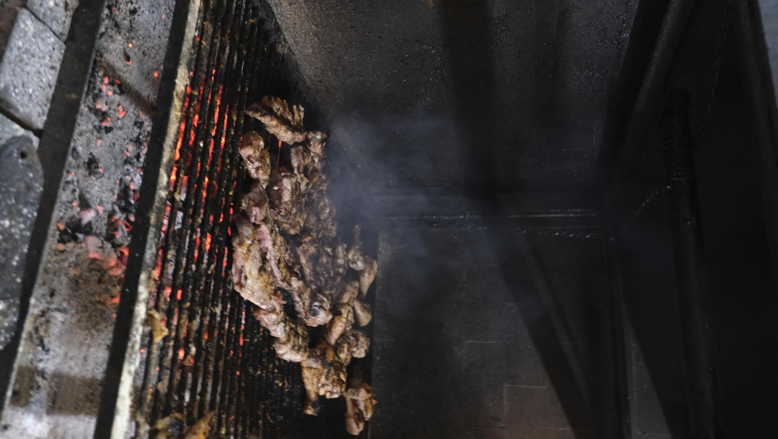 Últimas veladas de la Brasería el Charros de Almería, en imágenes