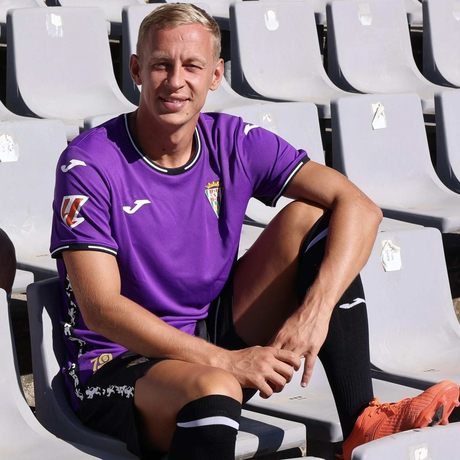 Segunda camiseta del Córdoba CF 2024-25.