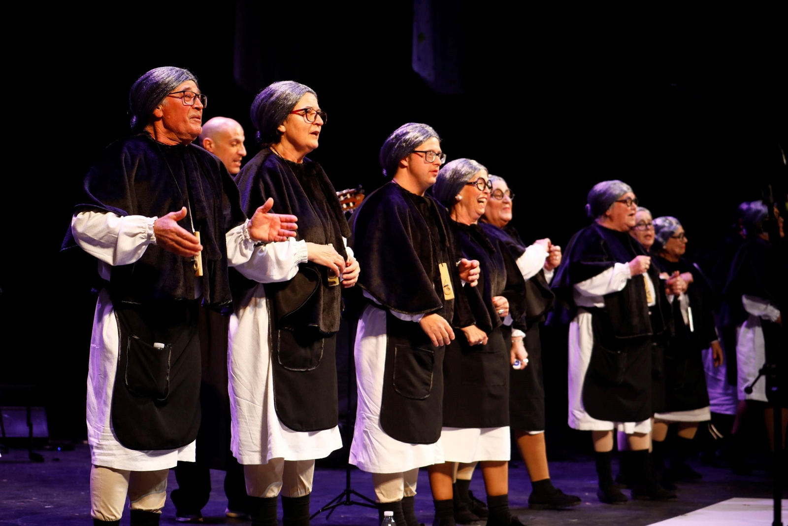 Los mayores de Córdoba celebran el Carnaval, en imágenes