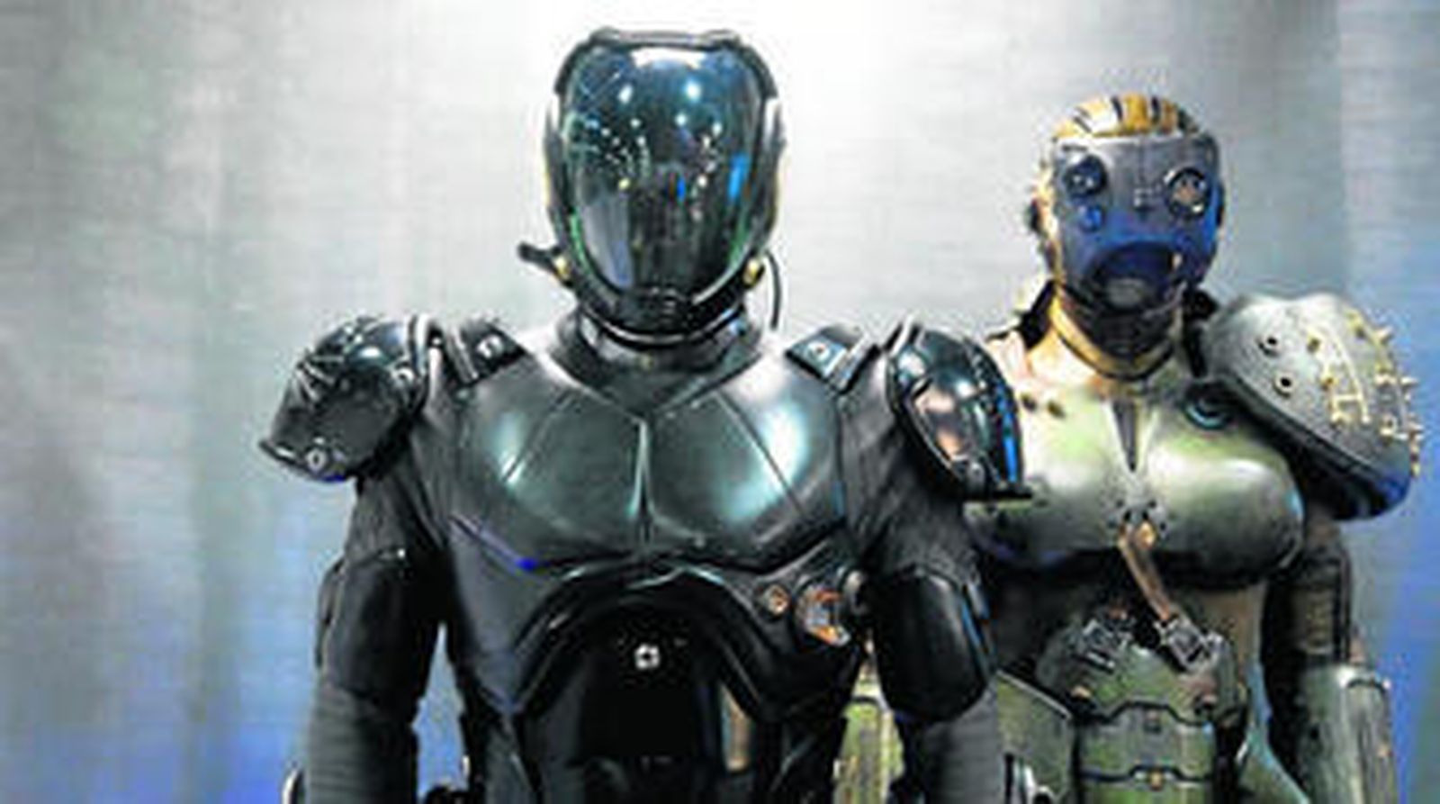 La última producción de Guillermo del Toro toma elementos de las películas 'kaiju' y Verhoeven.