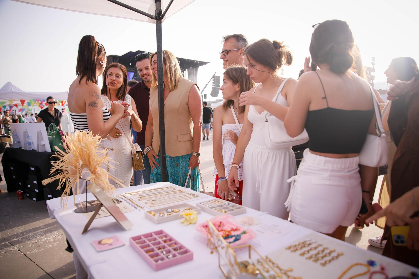 Imágenes del Festival AlmeriArt en el Parque de las Almadrabillas