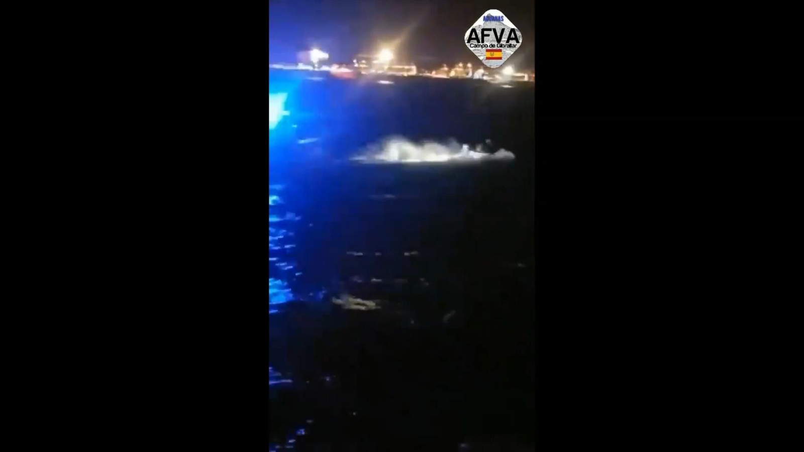 Aduanas frusta un alijo de tabaco en la Bahía de Algeciras Aduanas frusta un alijo de tabaco en la Bahía de Algeciras