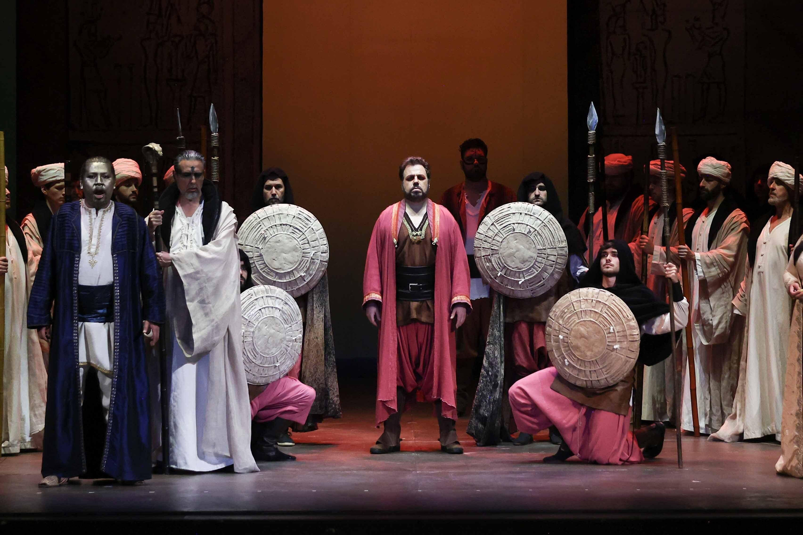 Un momento del ensayo general de 'Aida', ópera que llega este viernes y domingo al Gran Teatro de Córdoba. Un momento del ensayo general de 'Aida', ópera que llega este viernes y domingo al Gran Teatro de Córdoba.