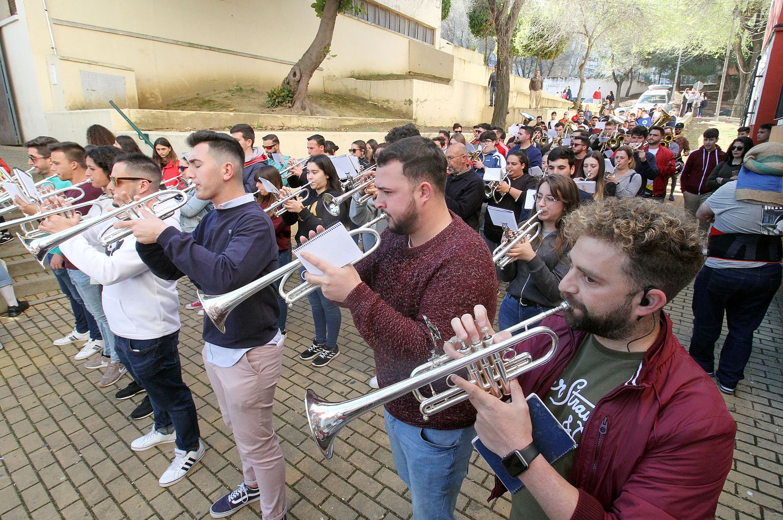 Ensayo solidario de la Hdad del Perdón, en imágenes
