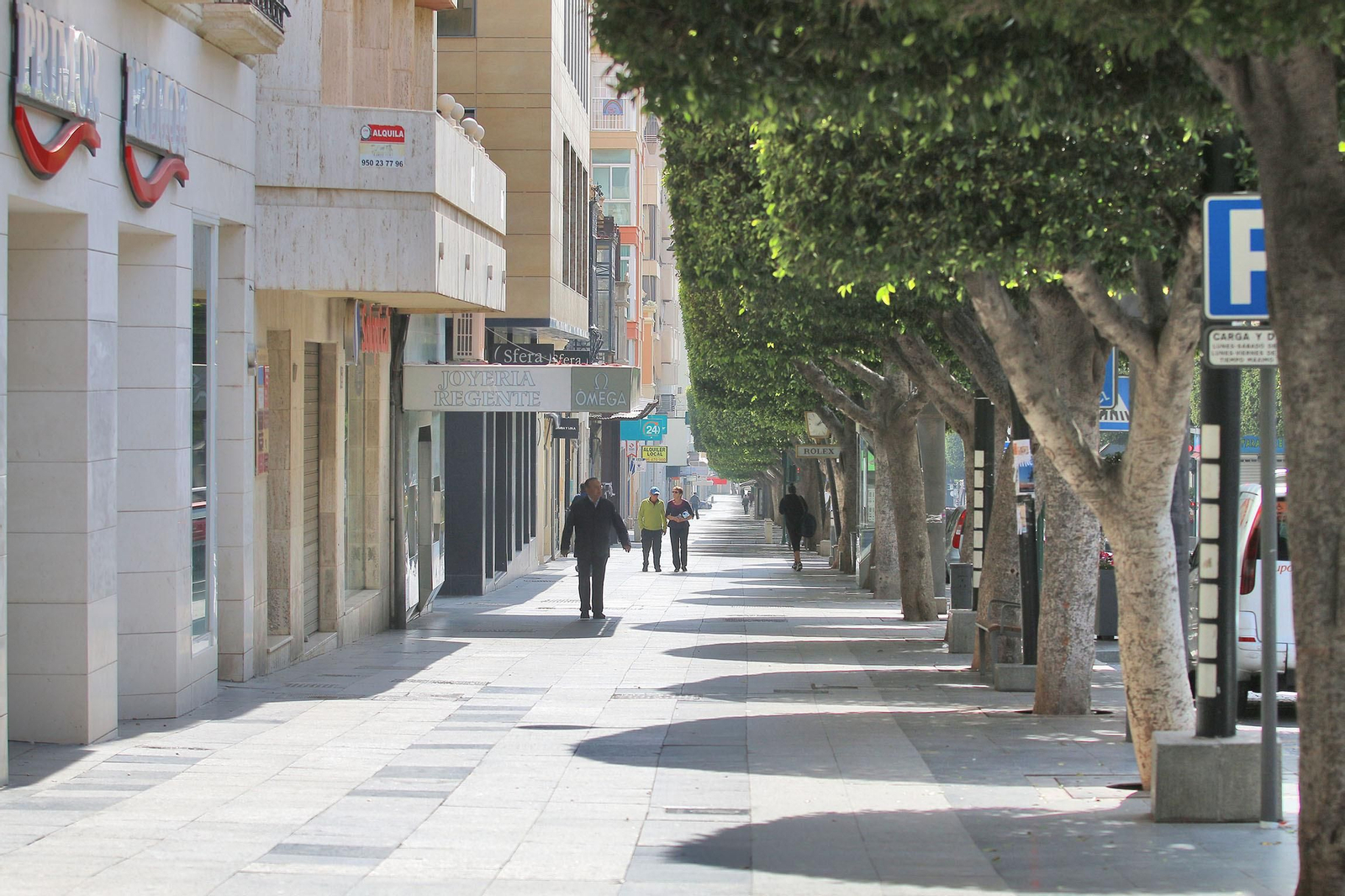 Las imágenes de la capital y los pueblos, paralizados para frenar el coronavirus