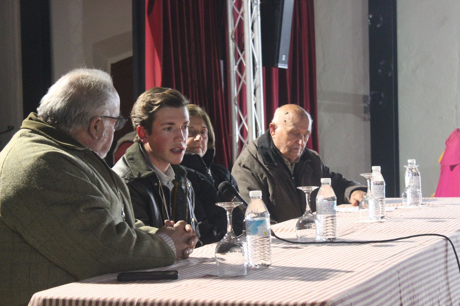 Javier Zulueta en la peña Luis Vilches
