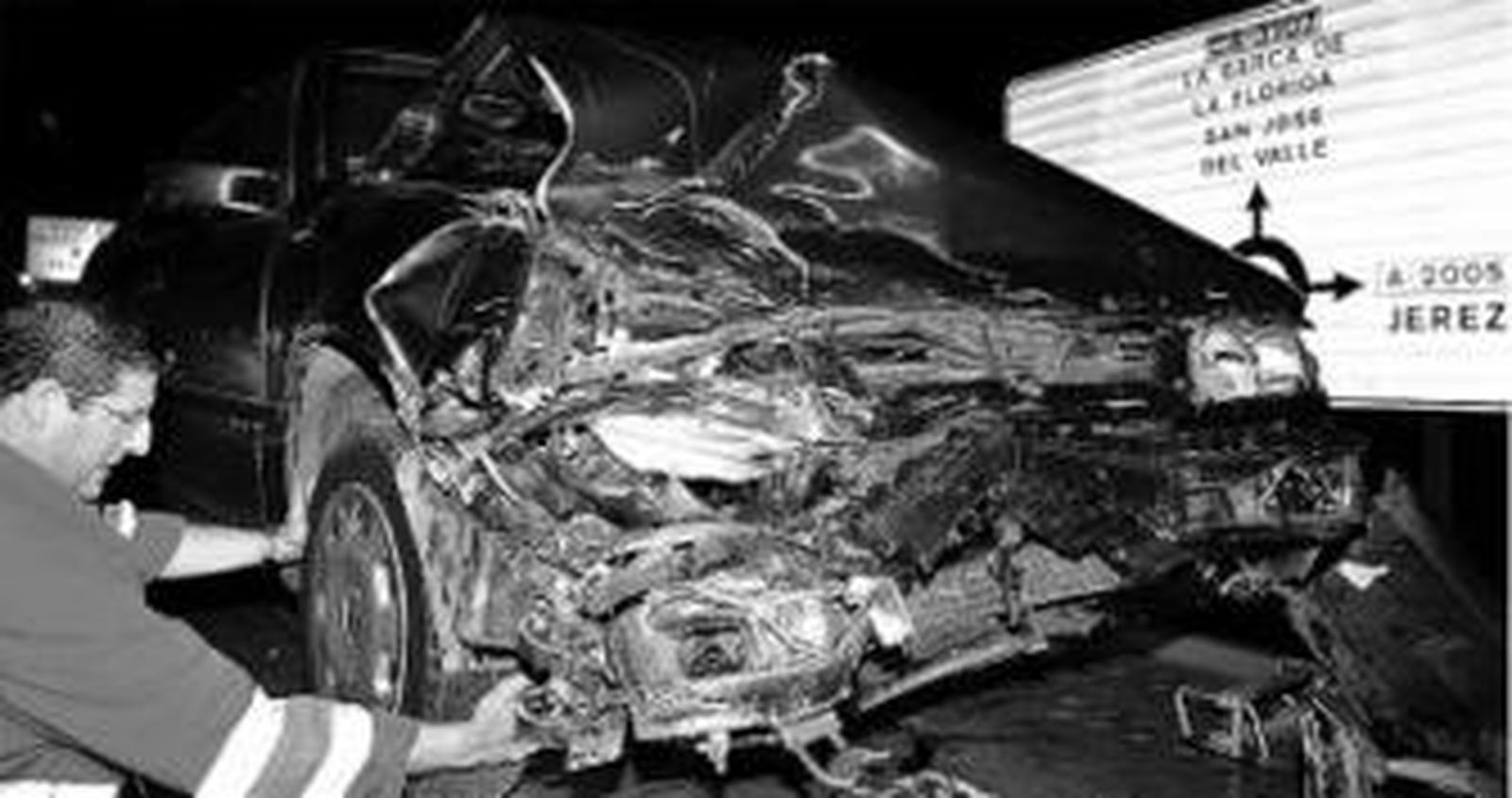 Imagen de uno de los coches siniestrados en el acceso norte a la AP-4.