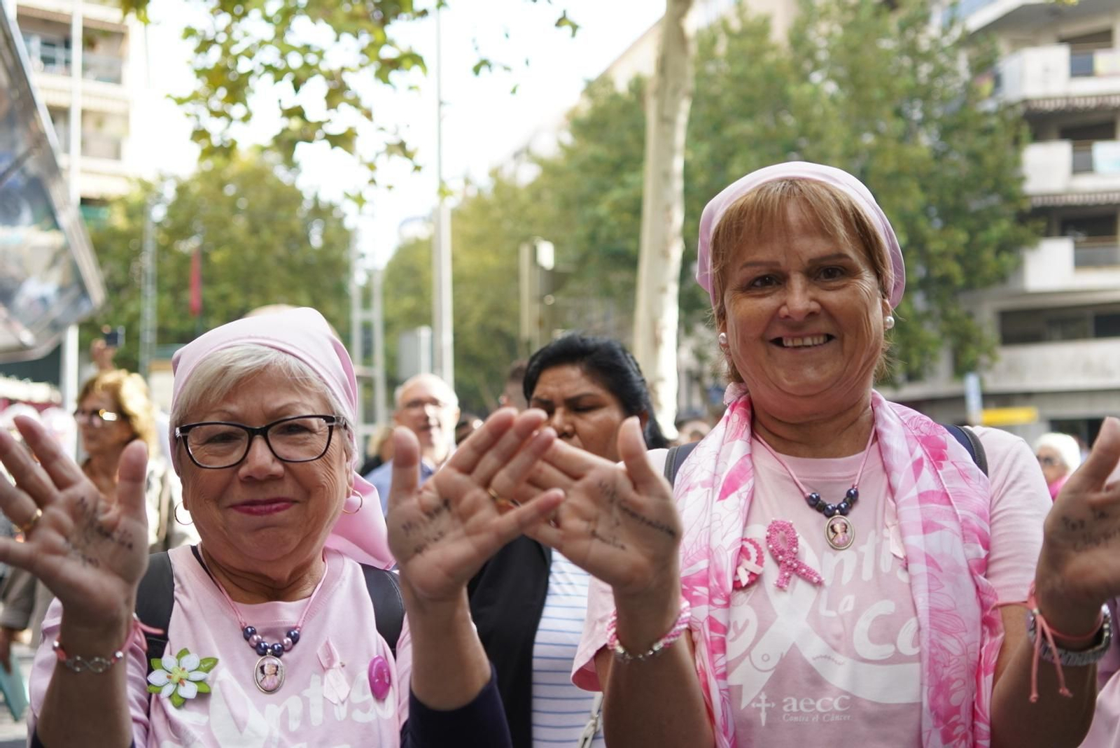 El acto de la AECC por el Día Contra el Cáncer de Mama en Córdoba, en fotos