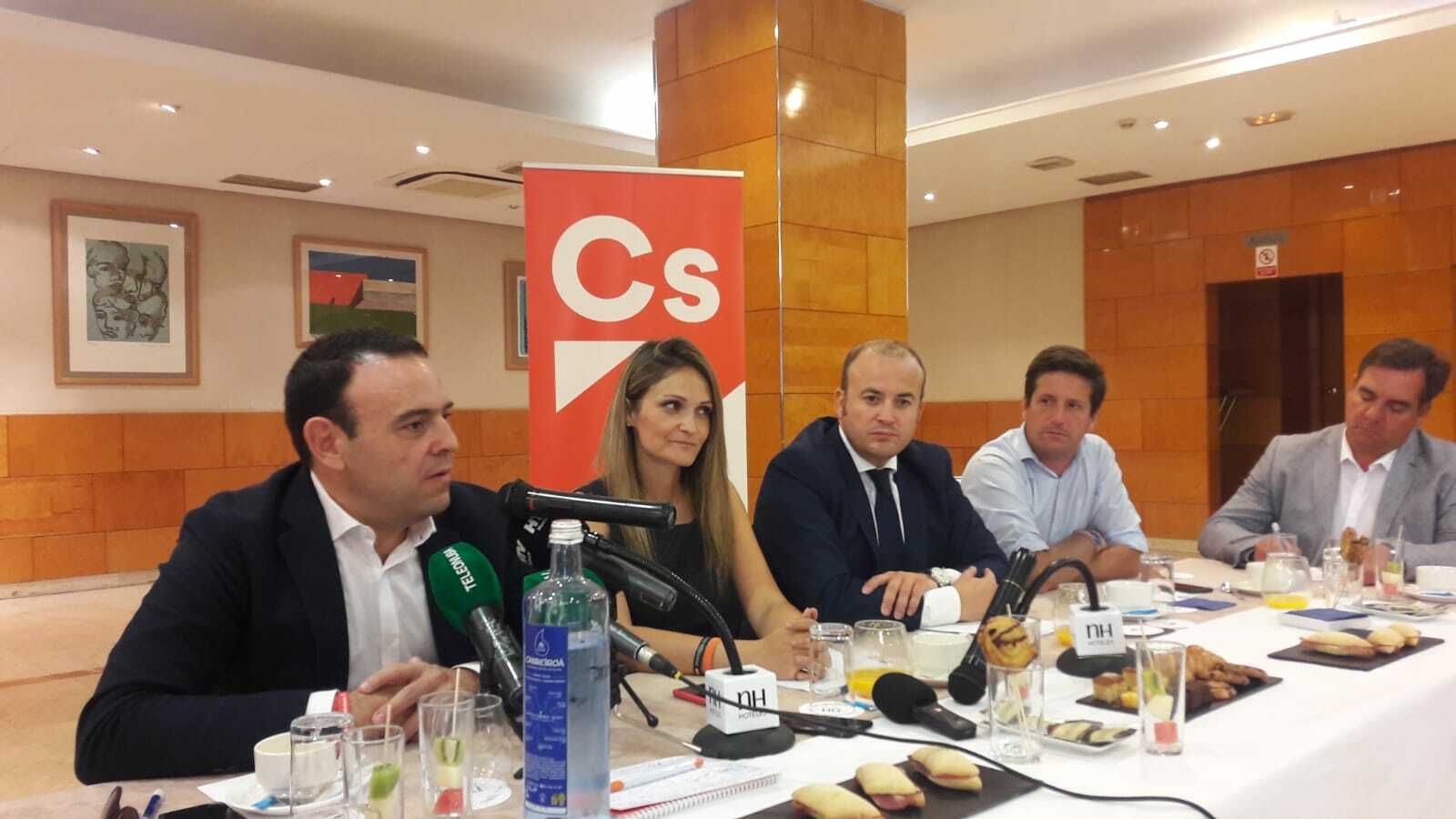 Carlos Hermoso, María Ponce, Julio Díaz, Guillermo García de Longoria y Néstor Santos.