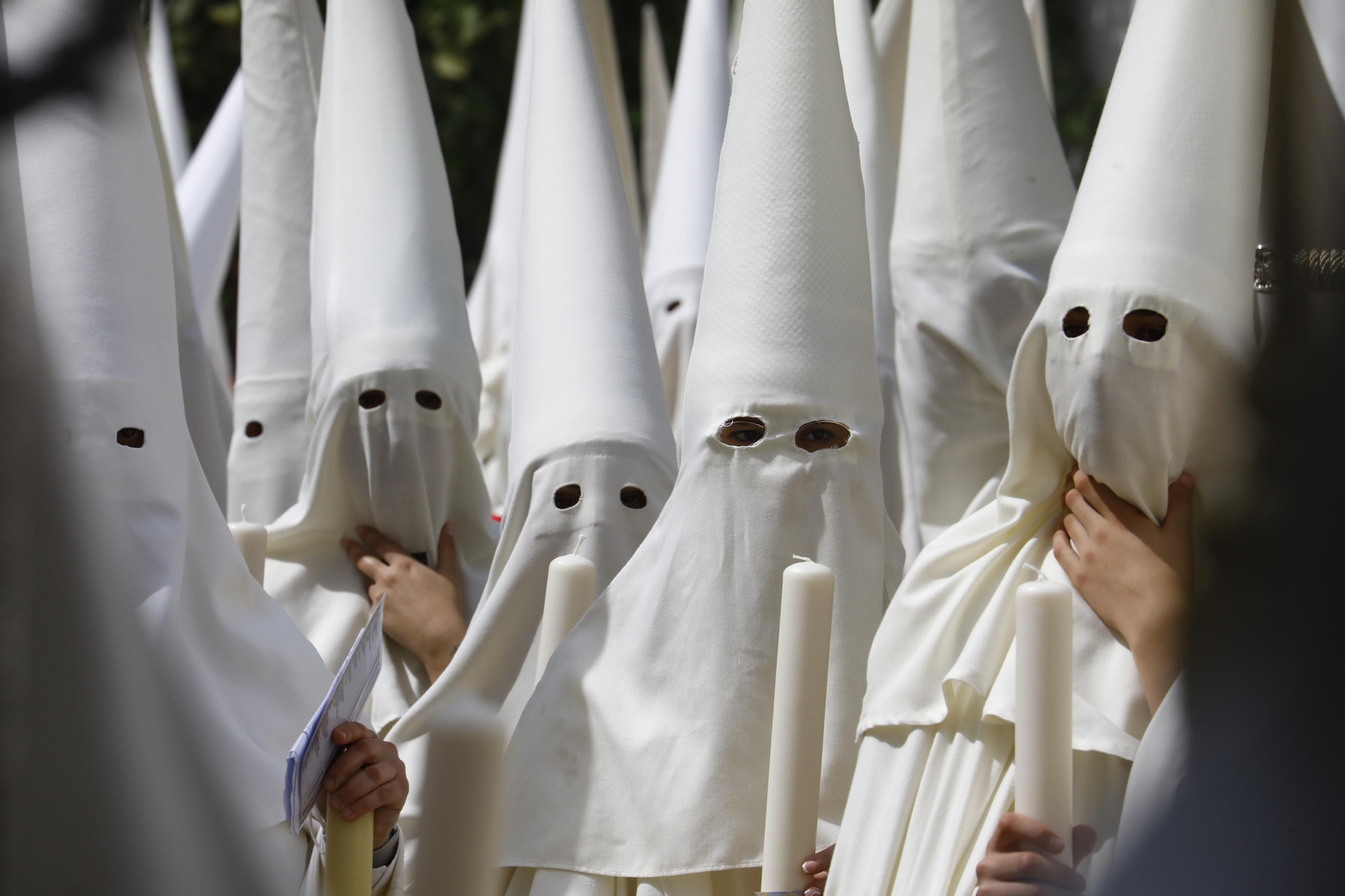 Lunes Santo en Córdoba: La procesión de la Merced, en imágenes