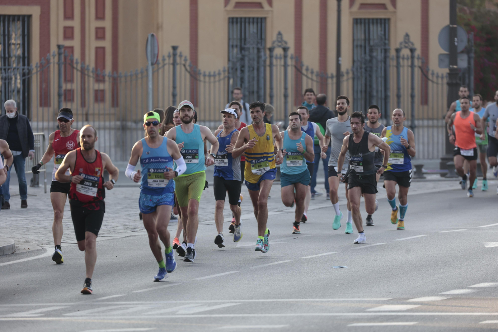 Las imágenes de la Maratón de Sevilla 2022 (7)