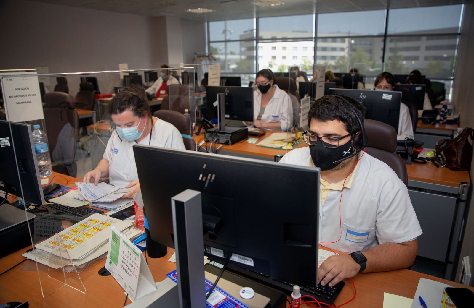 Trabajadores de un grupo multidisciplinar de rastreadores