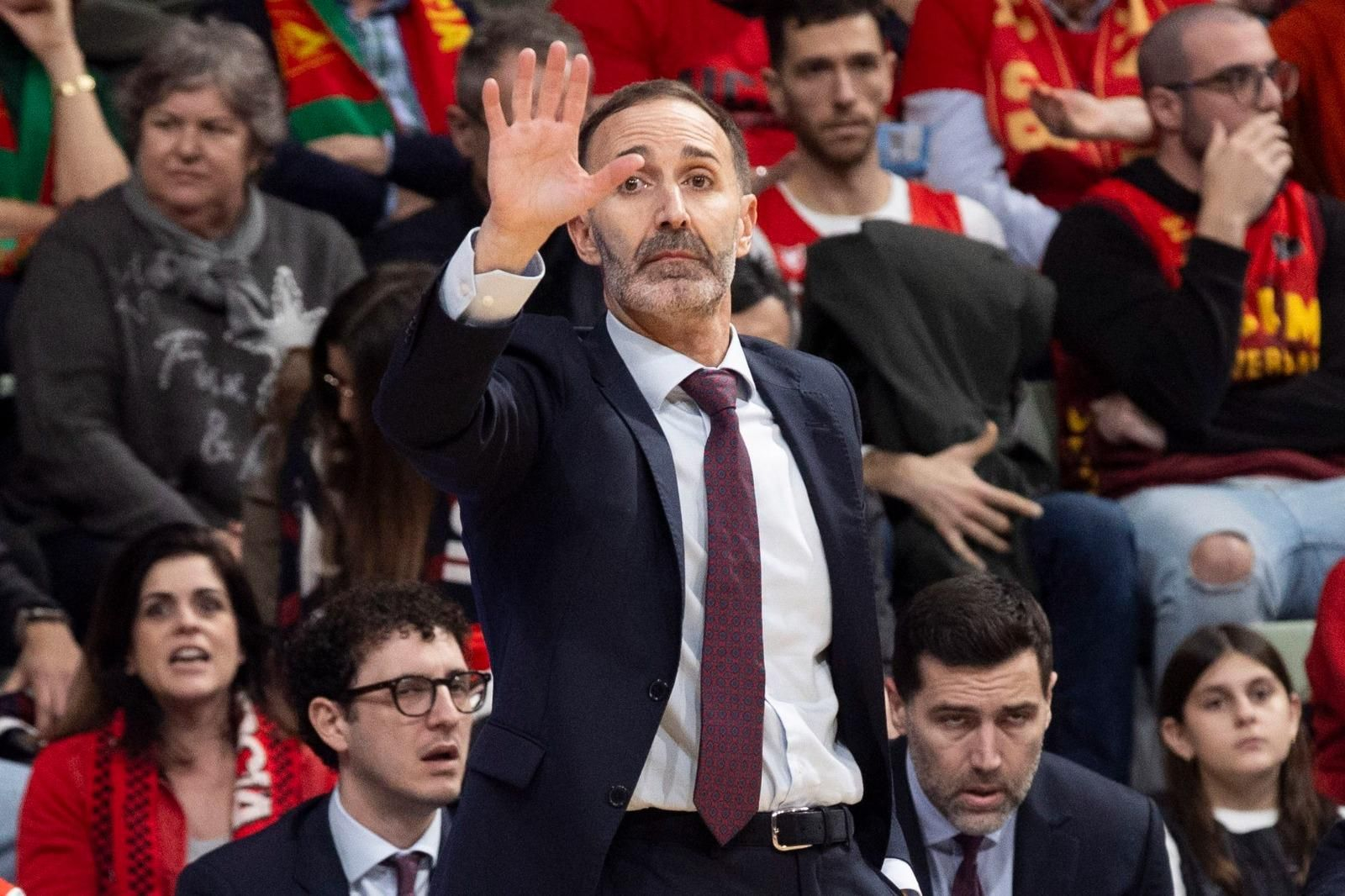 Sito Alonso da indicaciones