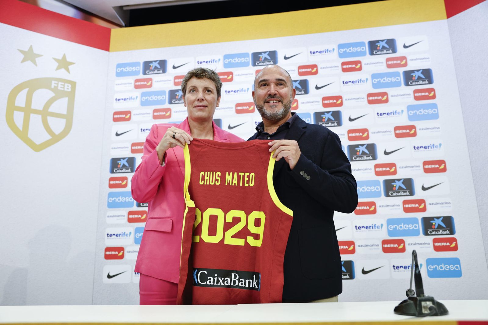 Chus Mateo, presentado como nuevo seleccionador.
