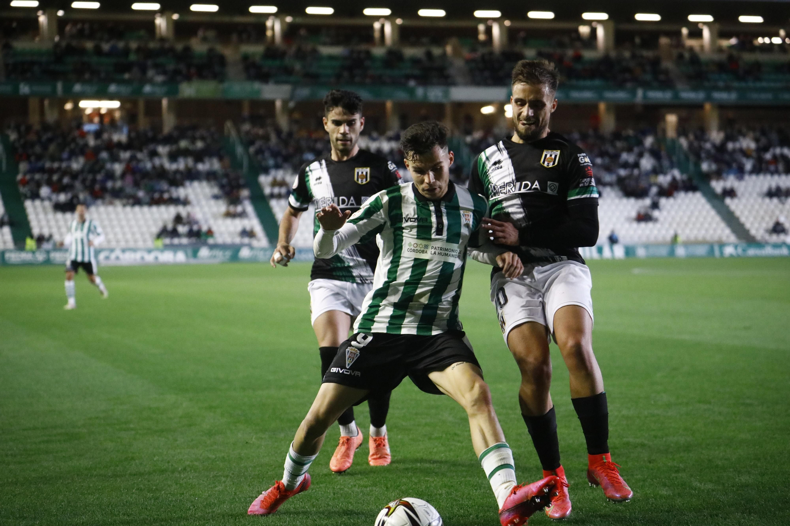La goleada del Córdoba CF al Mérida, en imágenes