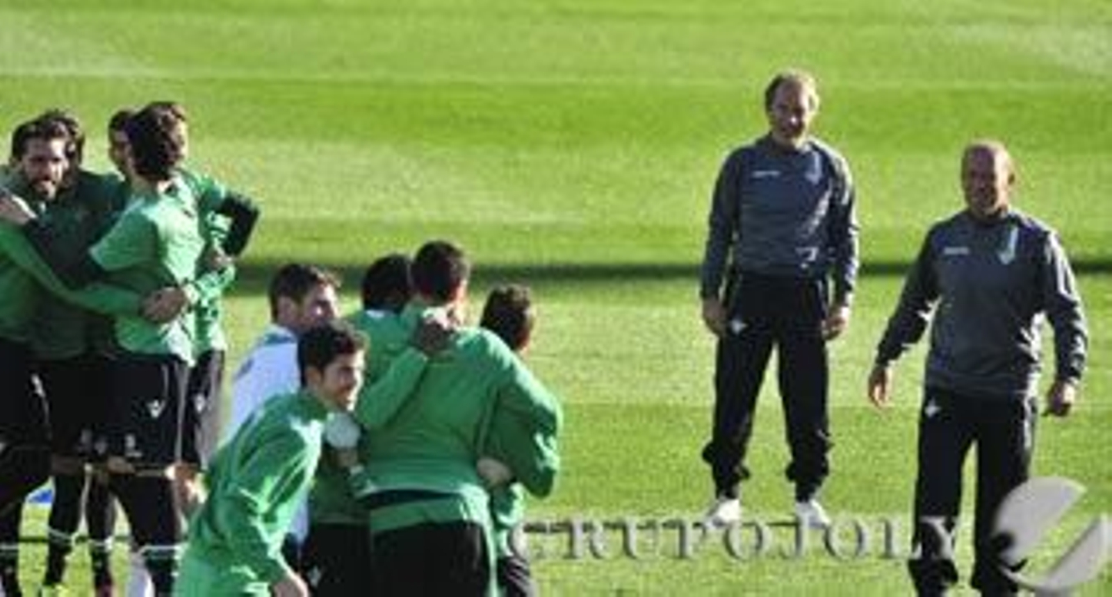 Calderón ya dirige al Betis