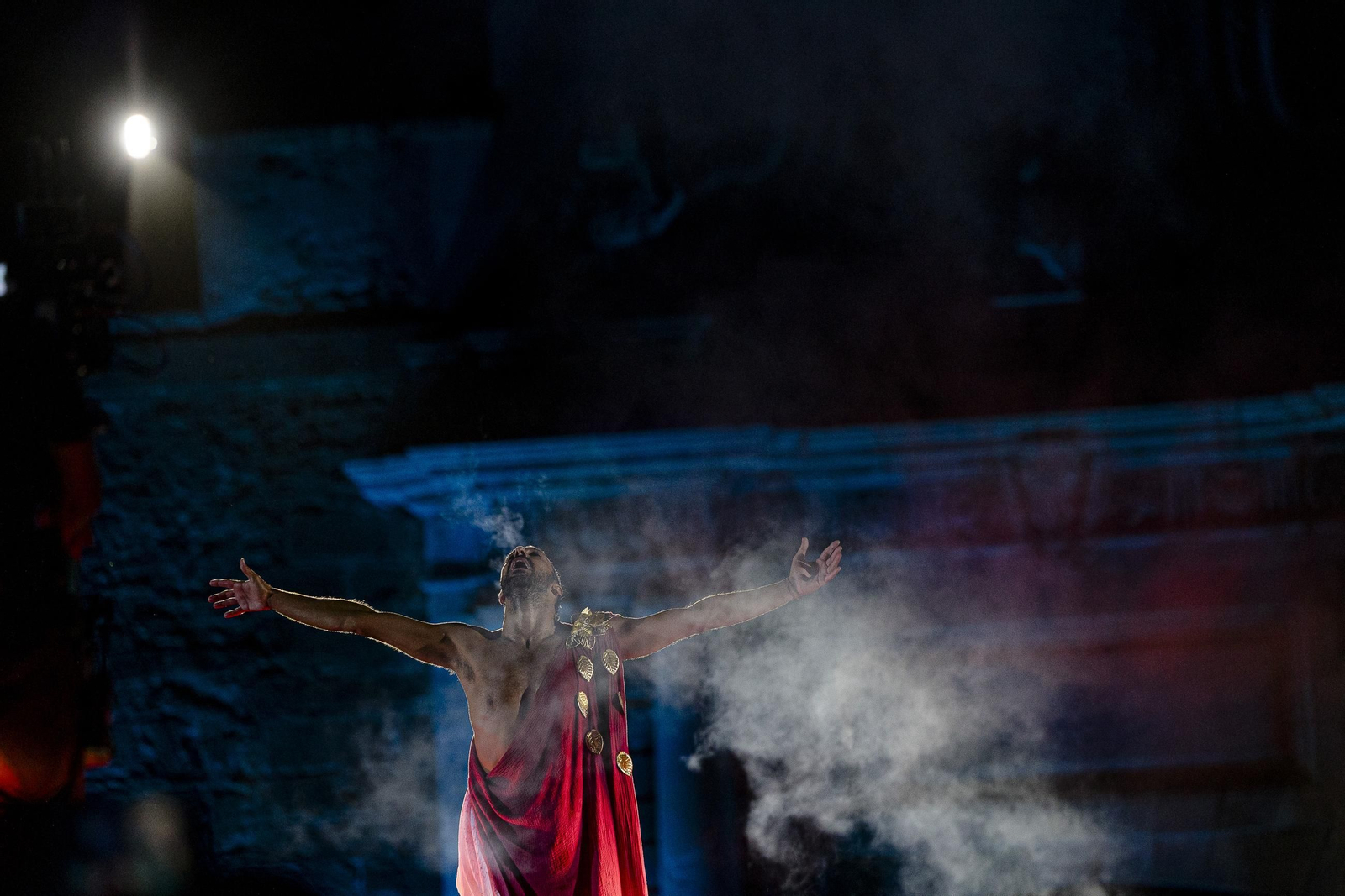 Las imágenes de "Foedus, Gaditanorum", el espectáculo de clausura del festival Cádiz Romana en las Puertas de Tierra