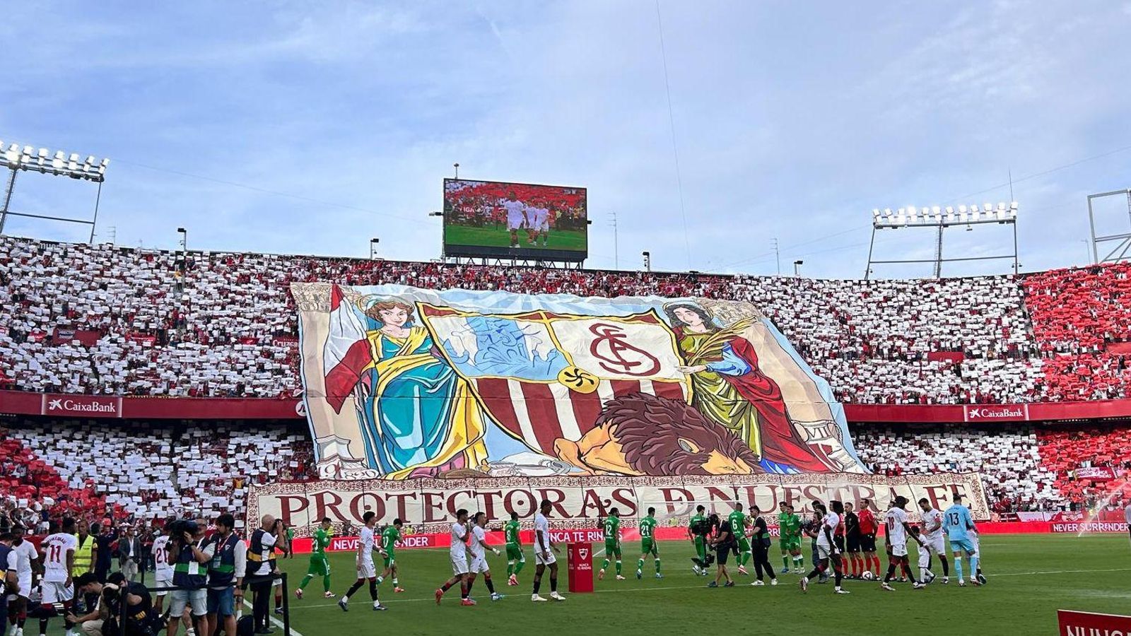 'Protectoras de nuestra fe', el tifo que engalardonó el Ramón Sánchez-Pizjuán.