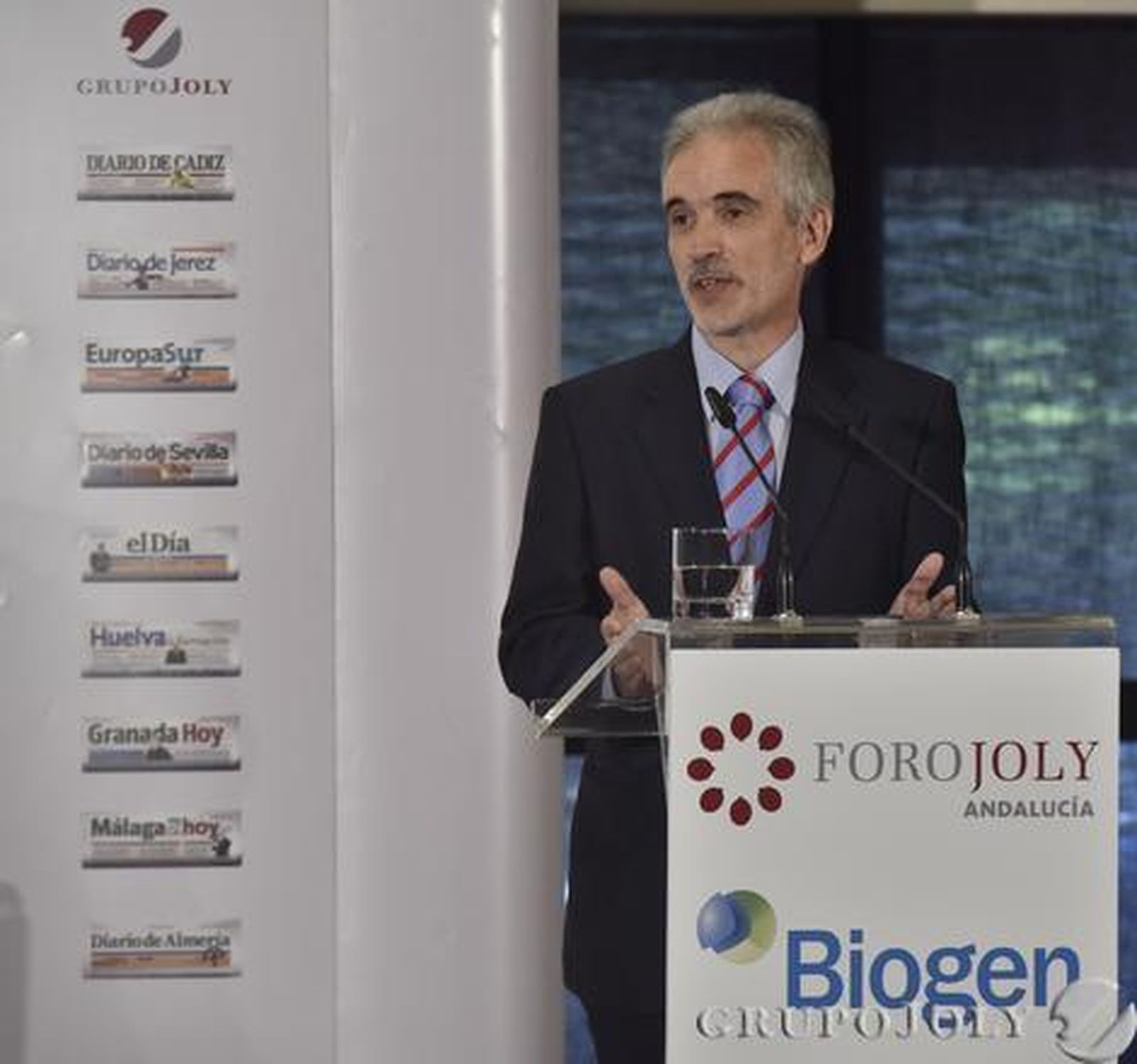 Aquilino Alonso durante su intervención en el Foro Joly. / Reportaje gráfico: Juan Carlos Vázquez y Victoria Hidalgo