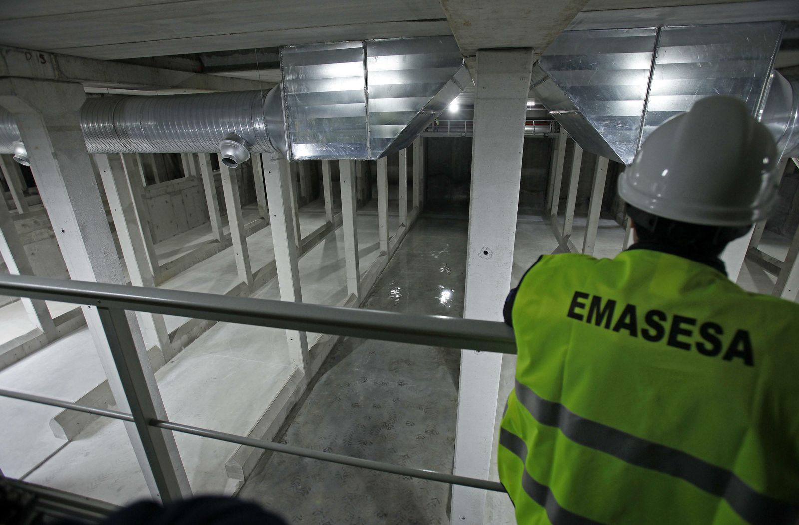 Las imágenes de la visita a las obras del tanque de tormentas de Kansas City