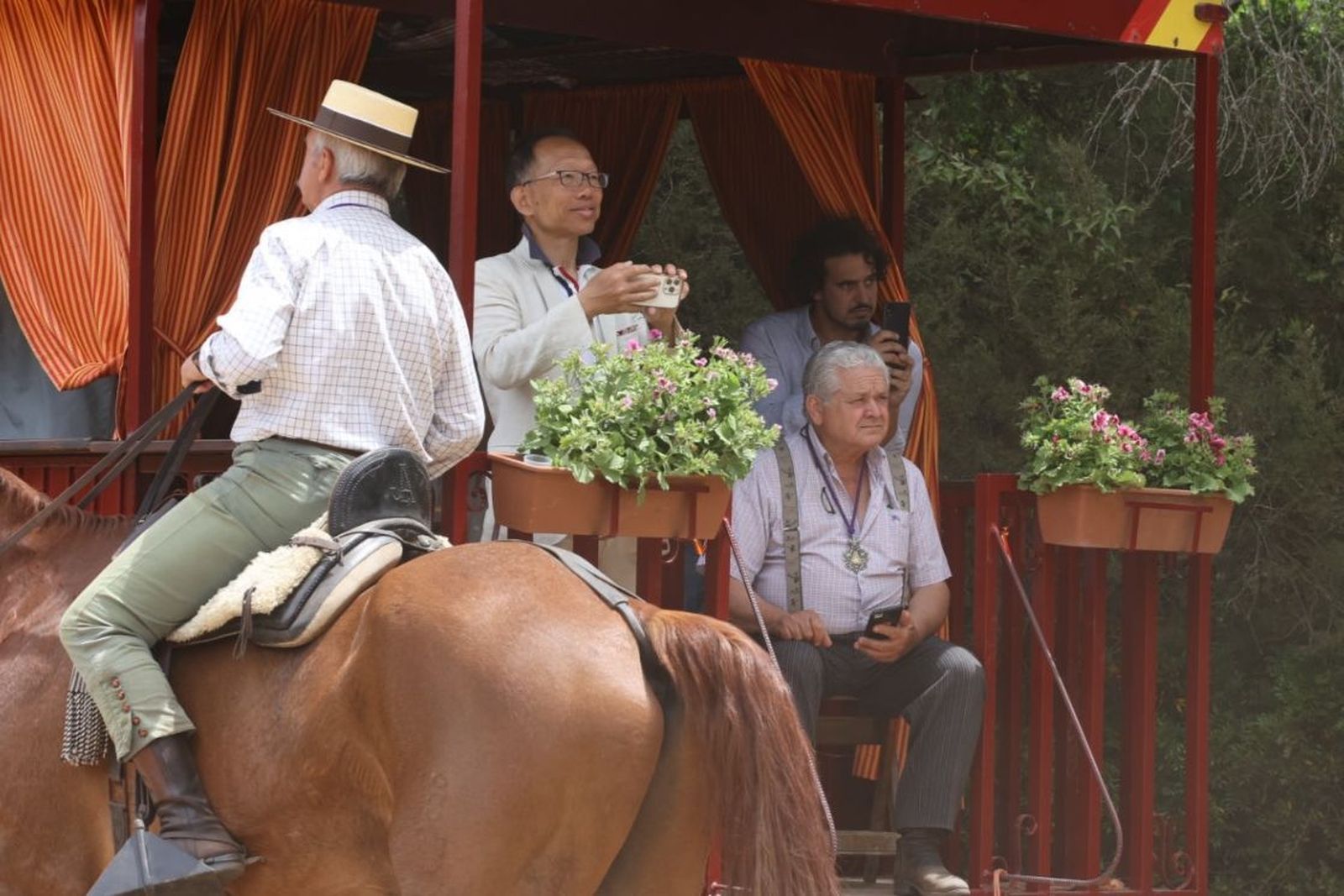 Imágenes de la Hermandad del Rocío de Jerez el jueves por el Coto
