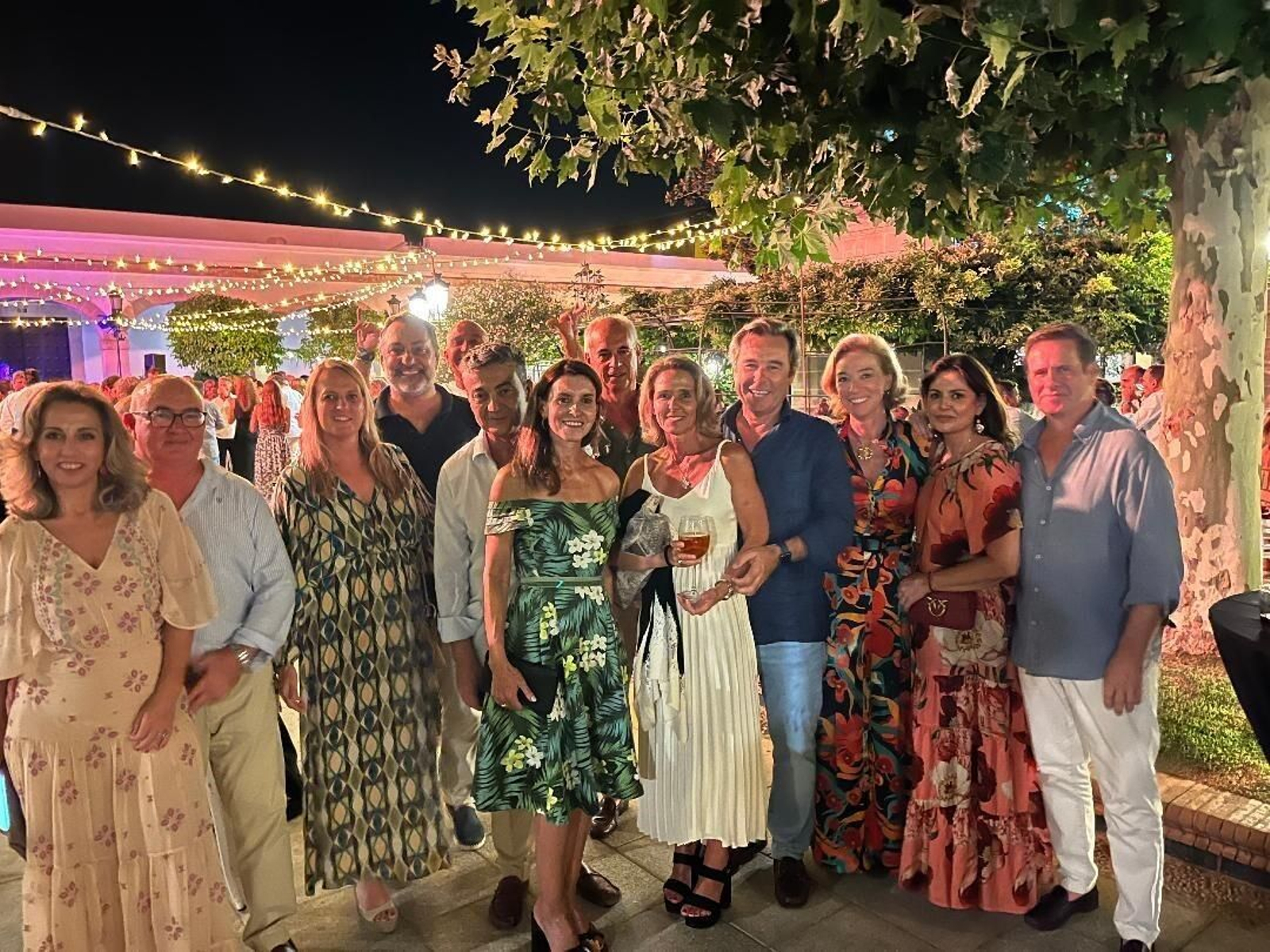 Rocío Álvarez-Campana, José Luis Lechuga, Angela Benavente, Diego Joly, Miguel García-Jarana, Mónica del Pino, Guzmán Marcos, Carmen Moreno, Jaime Osborne, Esther Durán, Elena Campoy y Juan  Herrera.