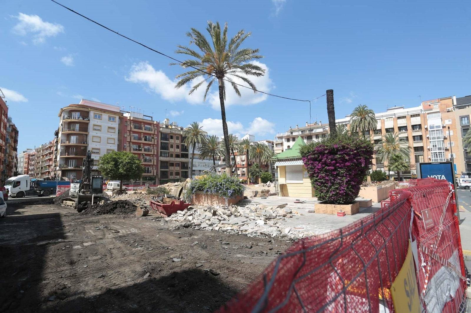 Las mejores imágenes del estado actual de la Plaza de La Merced de Huelva con las obras