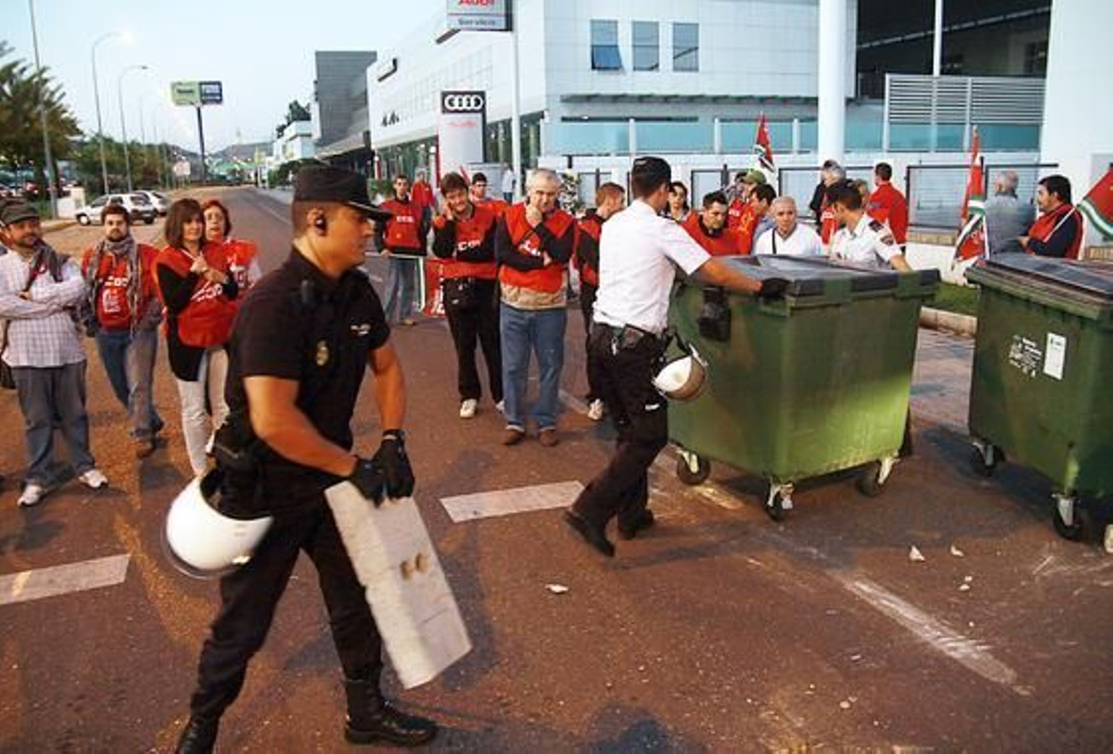 Foto: Óscar Barrionuevo, Rafael A. Butelo, Alguacil