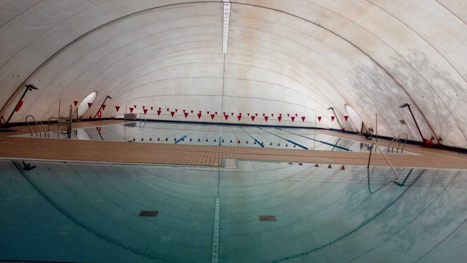 La actual cubierta es presostática y se mantiene inflada como un globo.