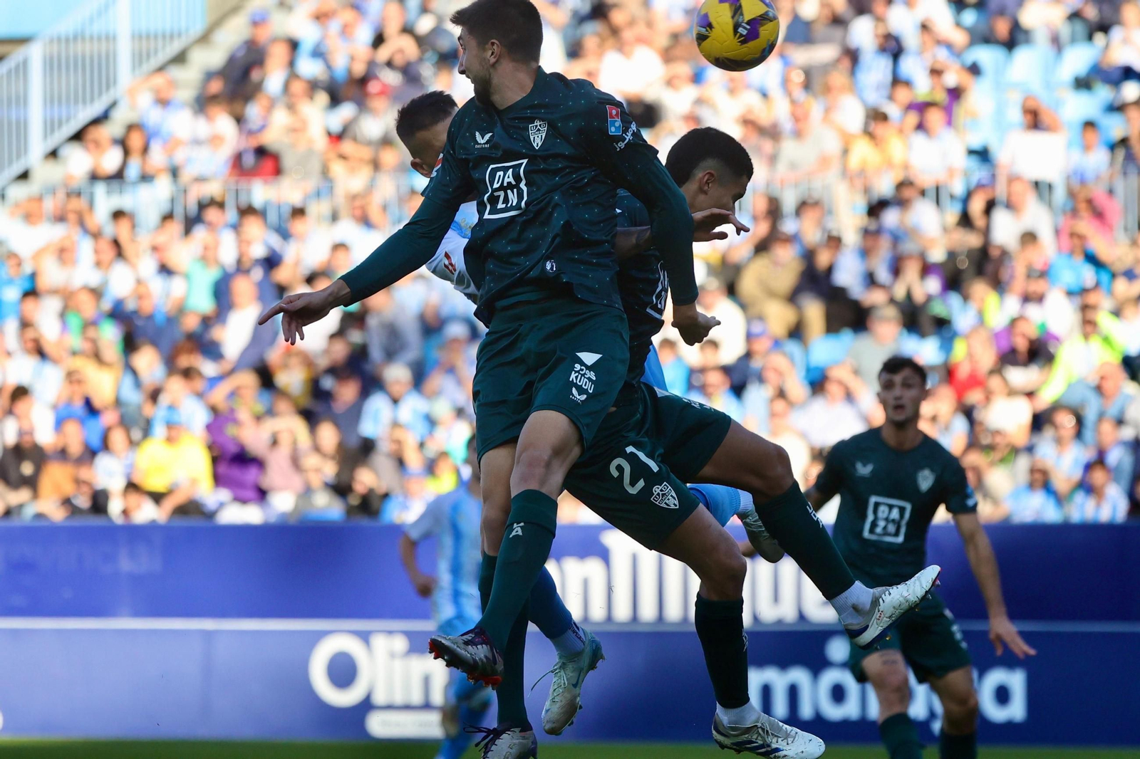 Así fue el golazo de cabeza de Dioni al Almería
