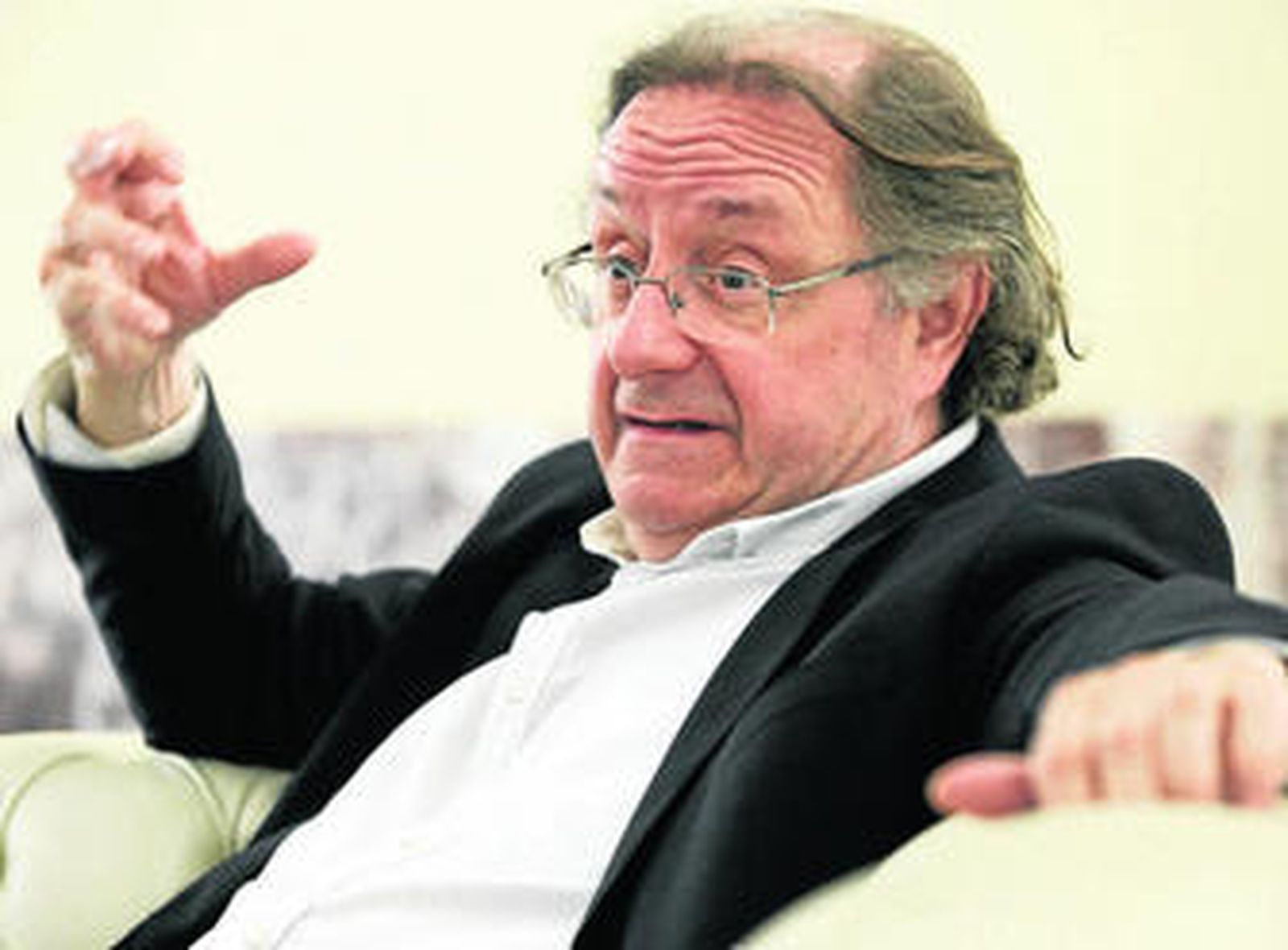 Jospe Ramoneda presenta la nueva publicación que dirige mañana en Granada.