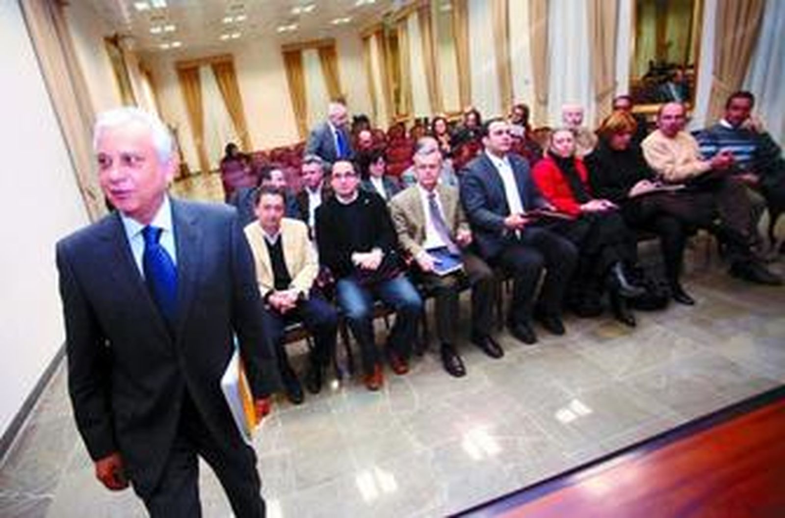 El subdelegado del Gobierno en Málaga, Hilario López Luna, antes de la reunión mantenida con ayuntamientos de la provincia.