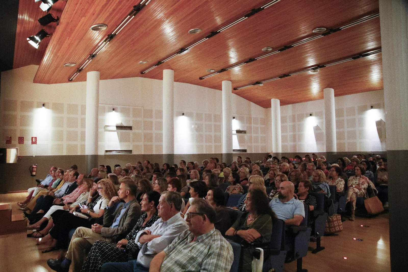 Las imágenes del diario de los libros con Isabel San Sebastián