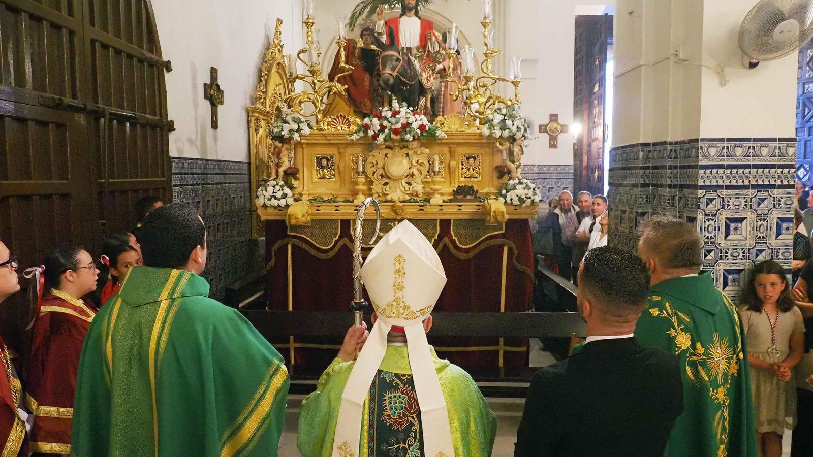 Rezo ante la imagen.