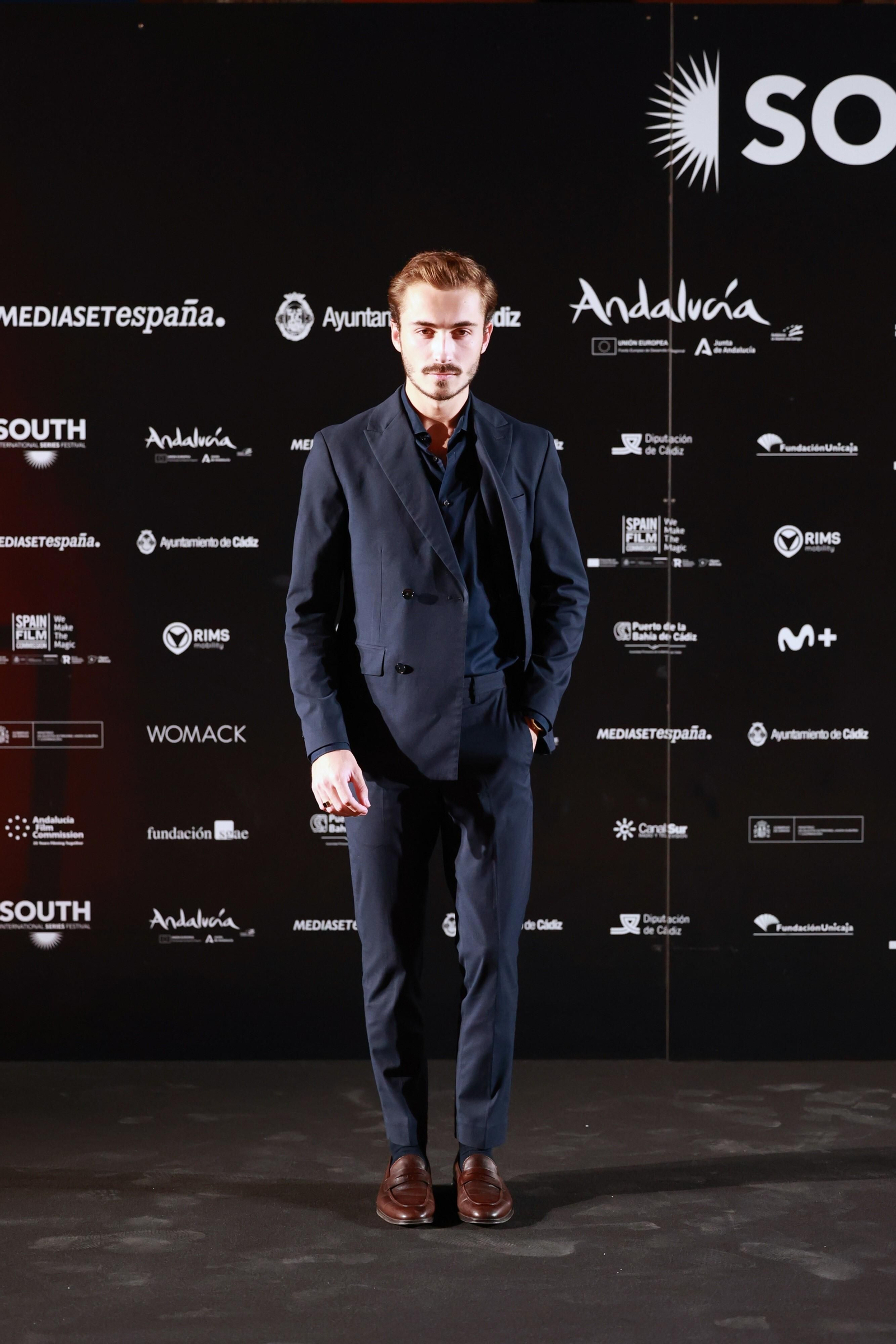 Las imágenes de la última gran alfombra roja de South International Series Festival Cádiz: Eduardo Noriega, Paco León, Ingrid Rubio, Benito Zambrano...