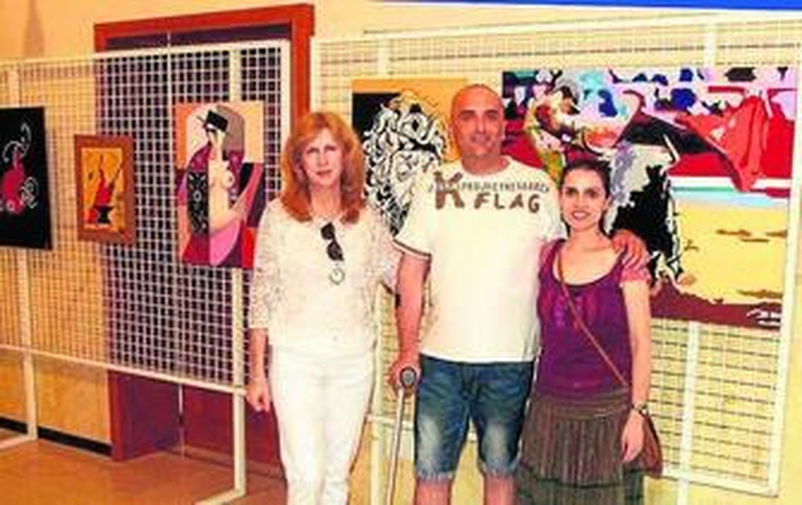 Jesús Marmolejo con María Dolores Ortega y Mariquina Ramos.