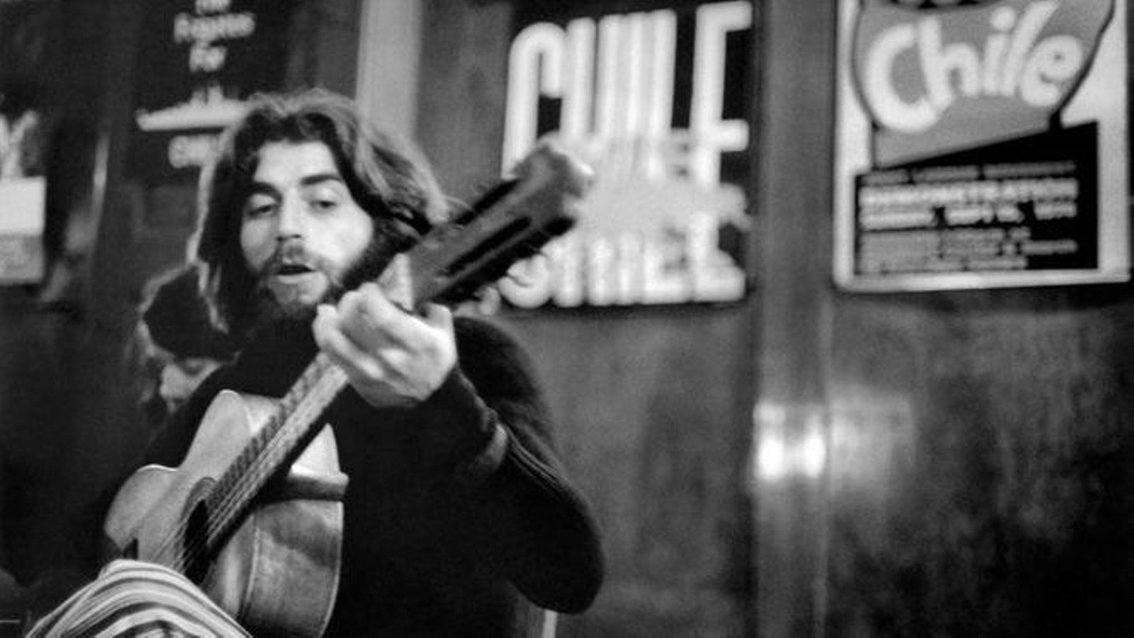 Sabina, en sus primeros años como cantautor.