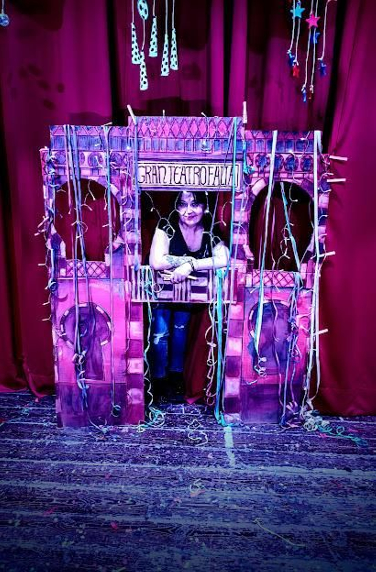 Las taquillas carnavaleras en esmalte de uñas de Nieves Pérez