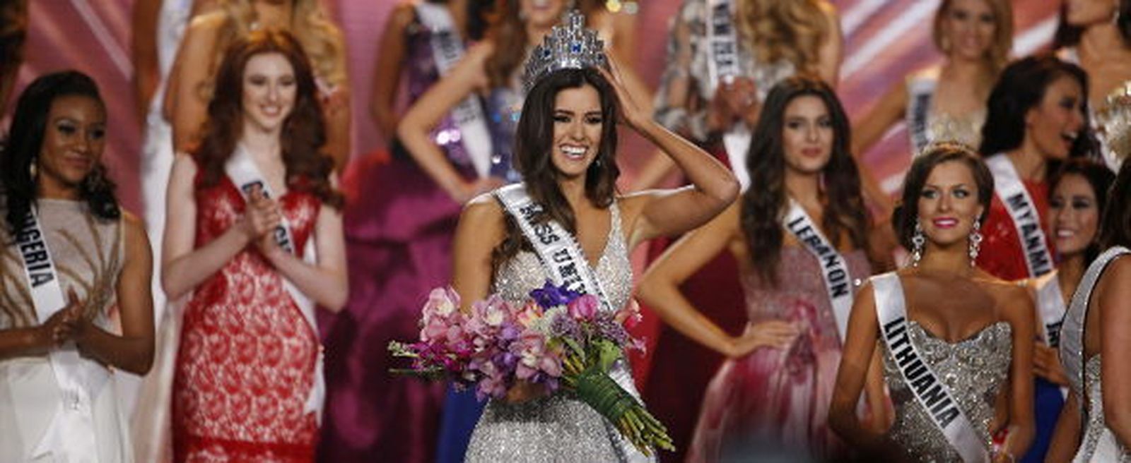 La colombiana Paulina Vega se corona Miss Universo