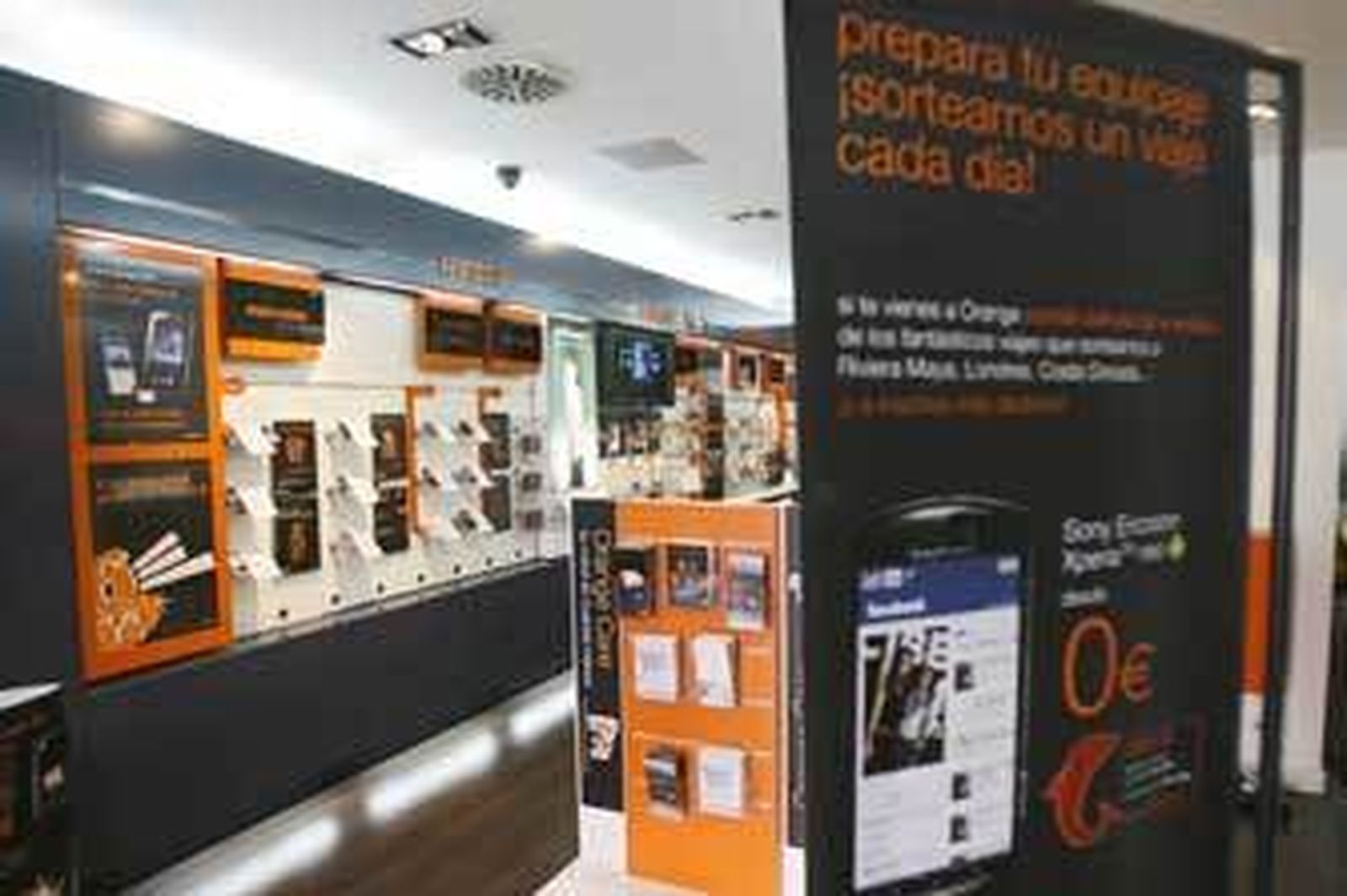 Los clientes de Orange podrán navegar hasta cuatro veces más rápido. /Joaquín Pino