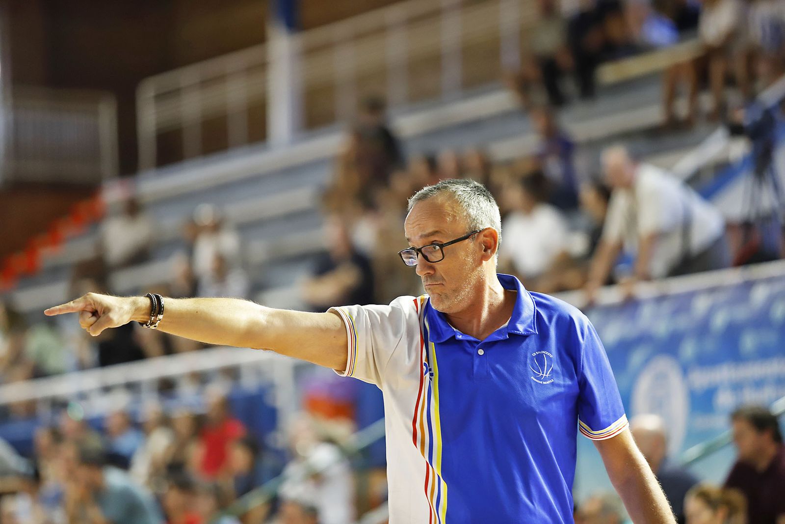 Imágenes del partido de baloncesto entre el Huelva Comercio Viridis y el Juventud Alcalá