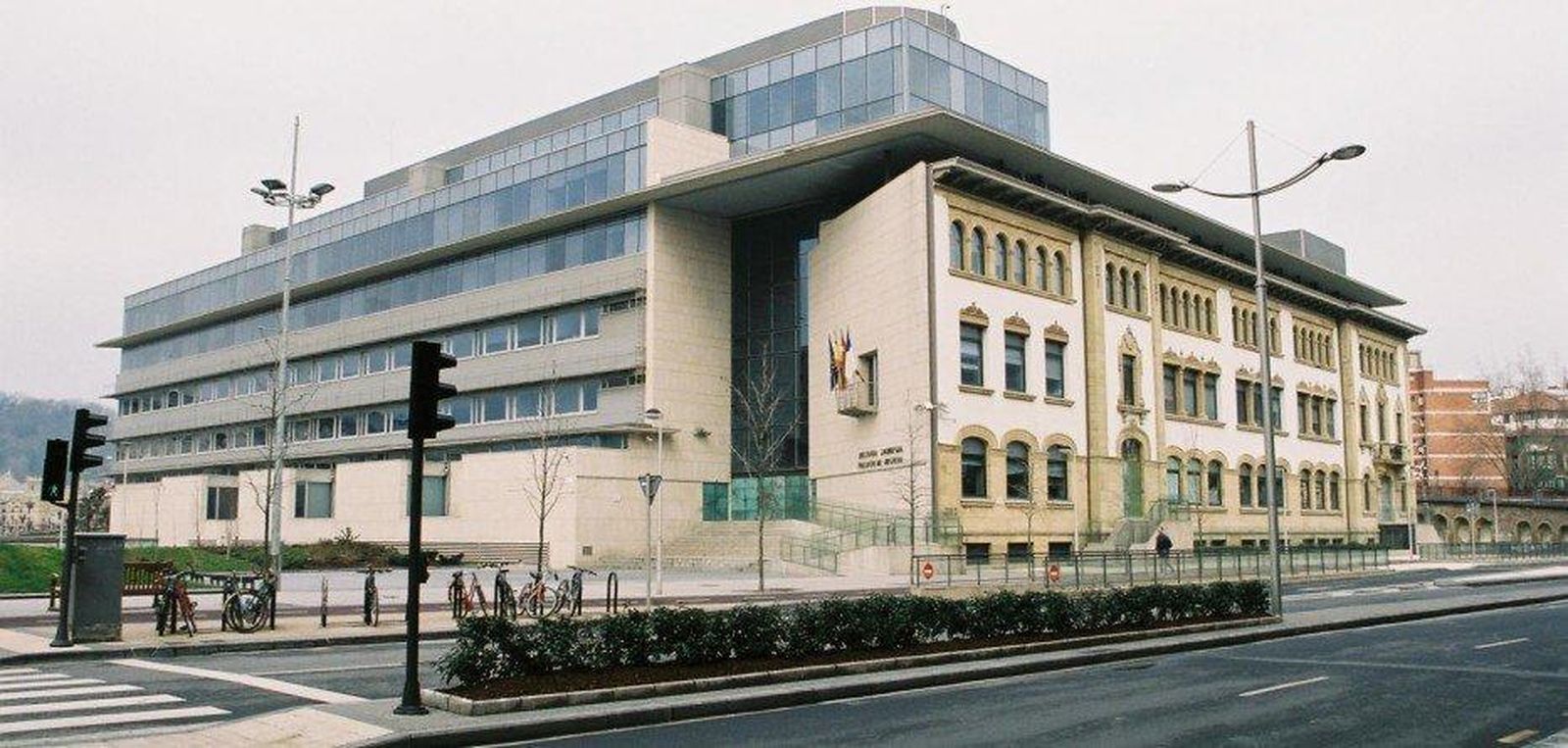 Roba a una perra, le cambia el microchip y la esteriliza