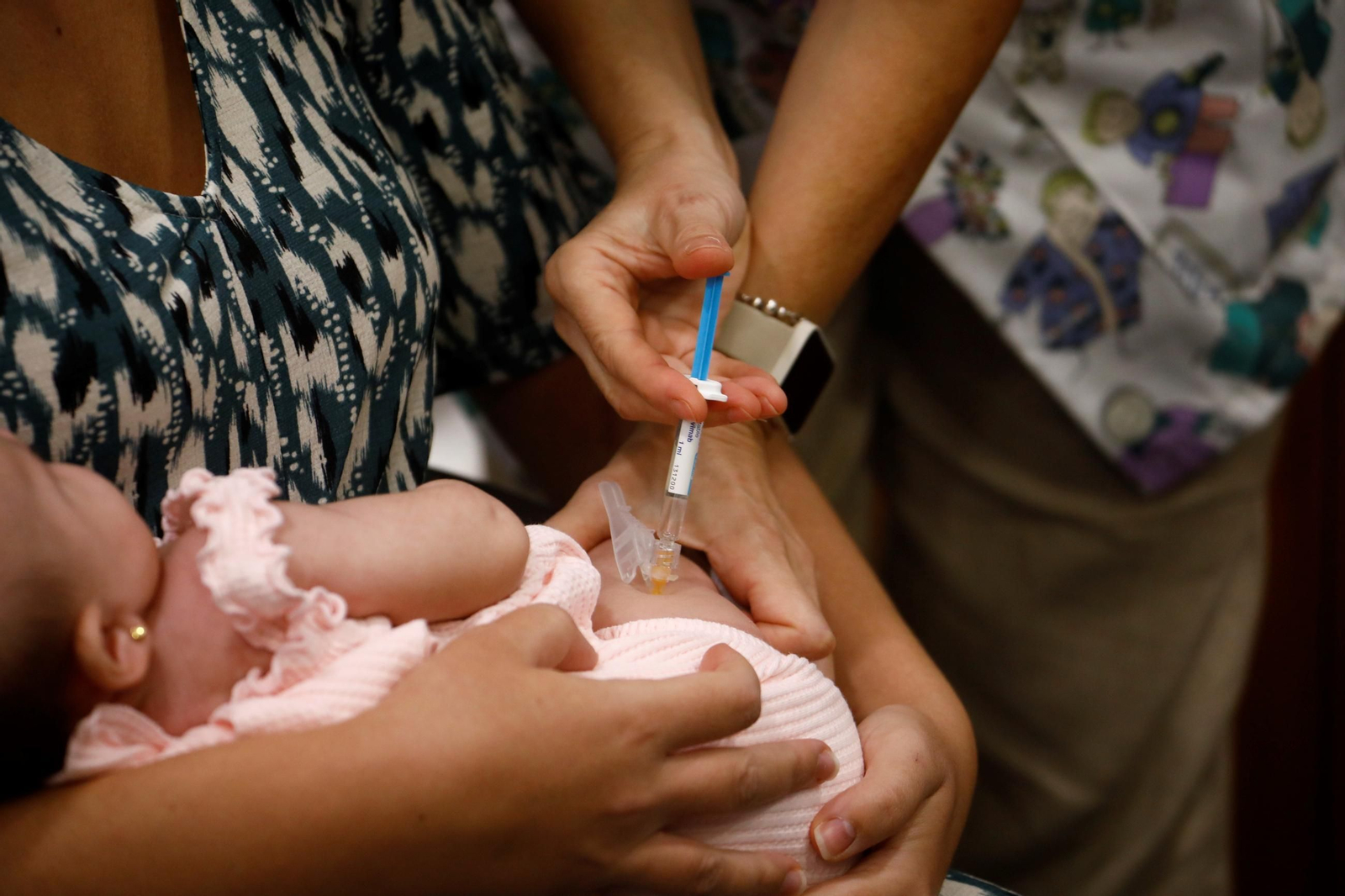 Vacunación de niños. Vacunación de niños.