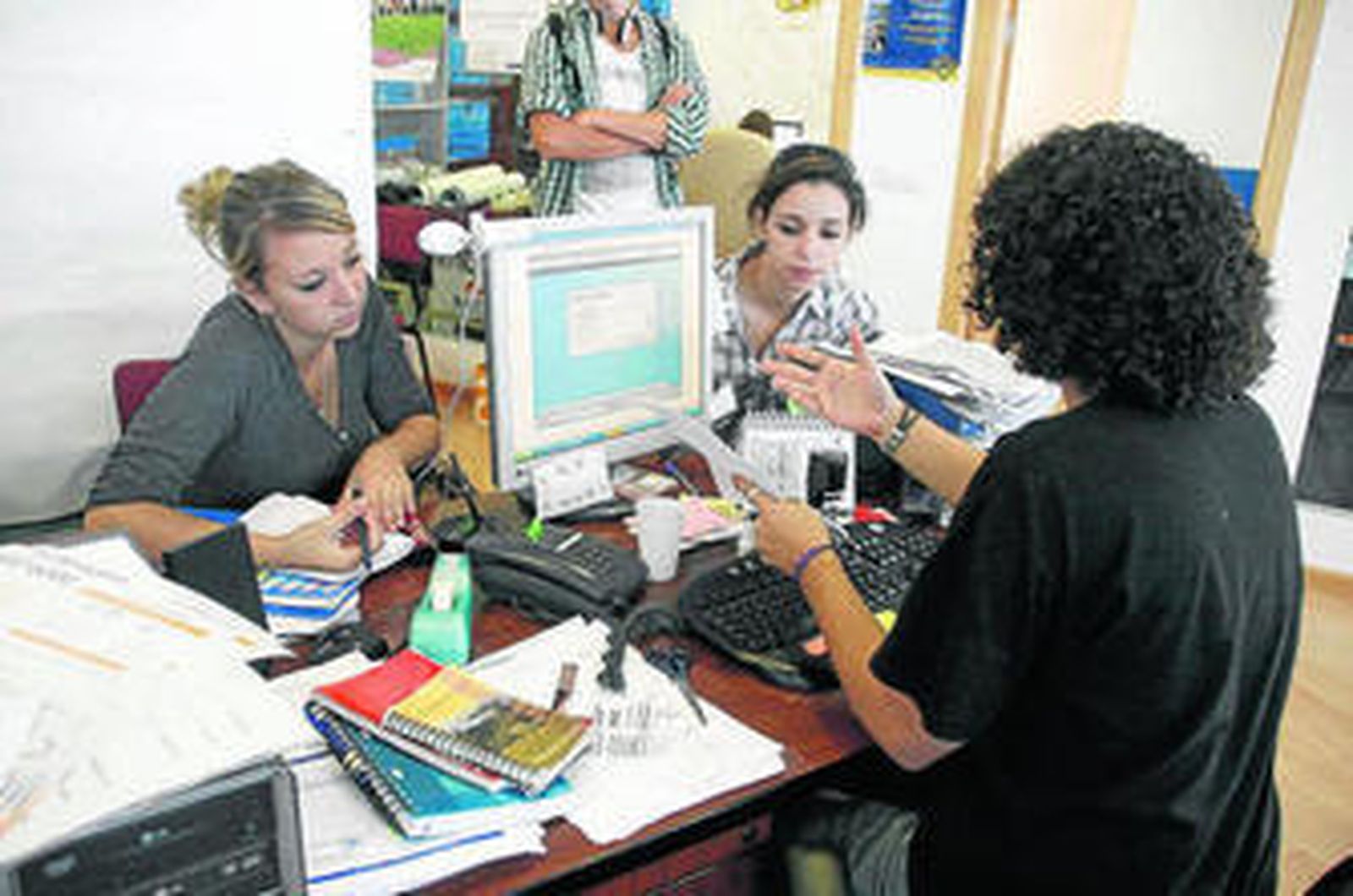 Alumnos erasmus en las instalaciones del vicerrectorado.