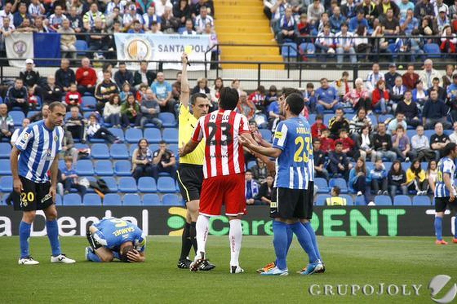 El Almería se lleva un punto del Rico Pérez y se mantiene en la pelea por las plazas de promoción. 

Foto: Rafael Gonzalez